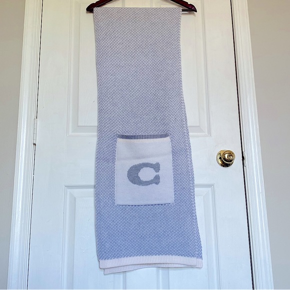 NWOT Coach Knit Scarf with Pockets - Picture 6 of 6